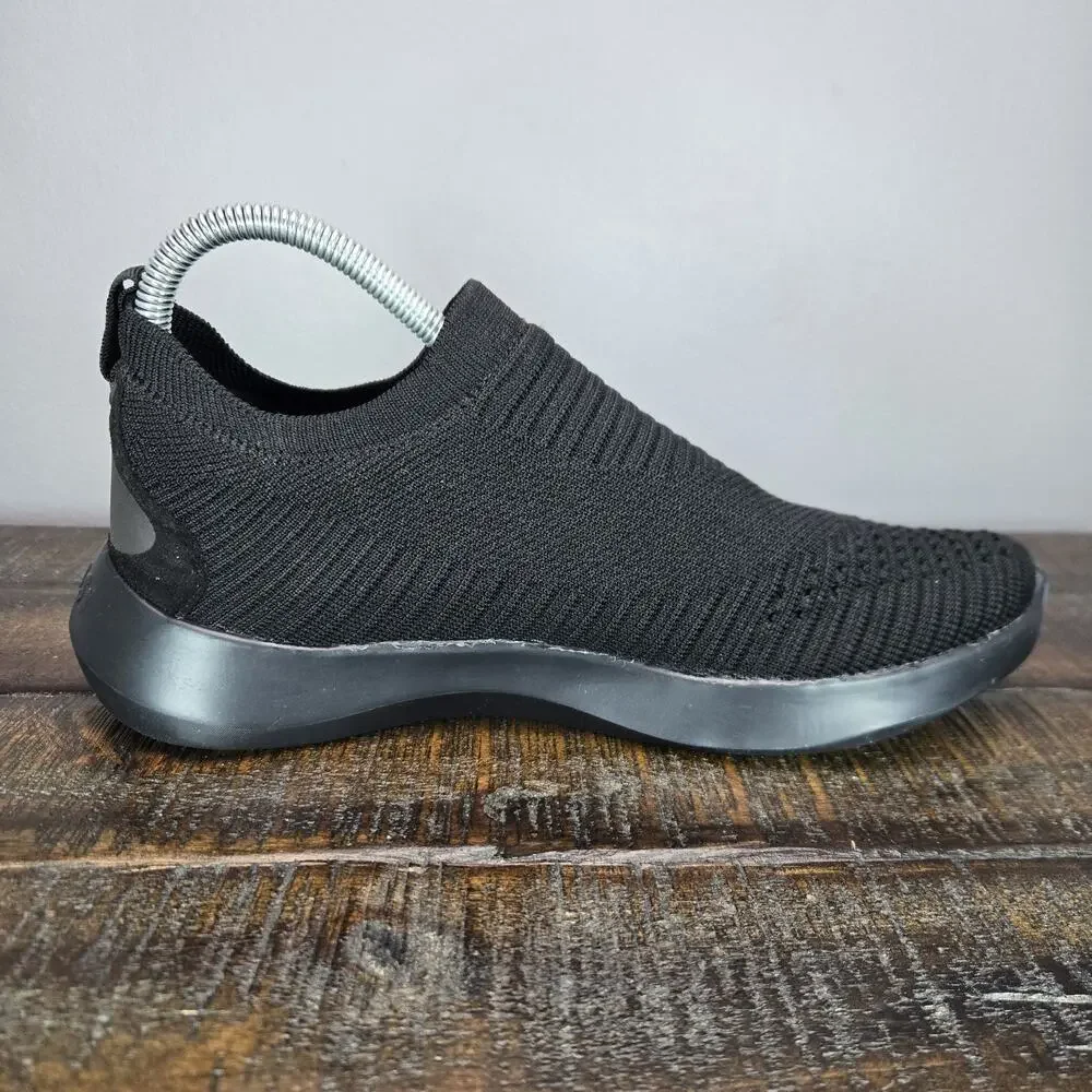 NEW Vessi Everyday Move Slip On Womens Size 11 Waterproof Sneakers Onyx Black